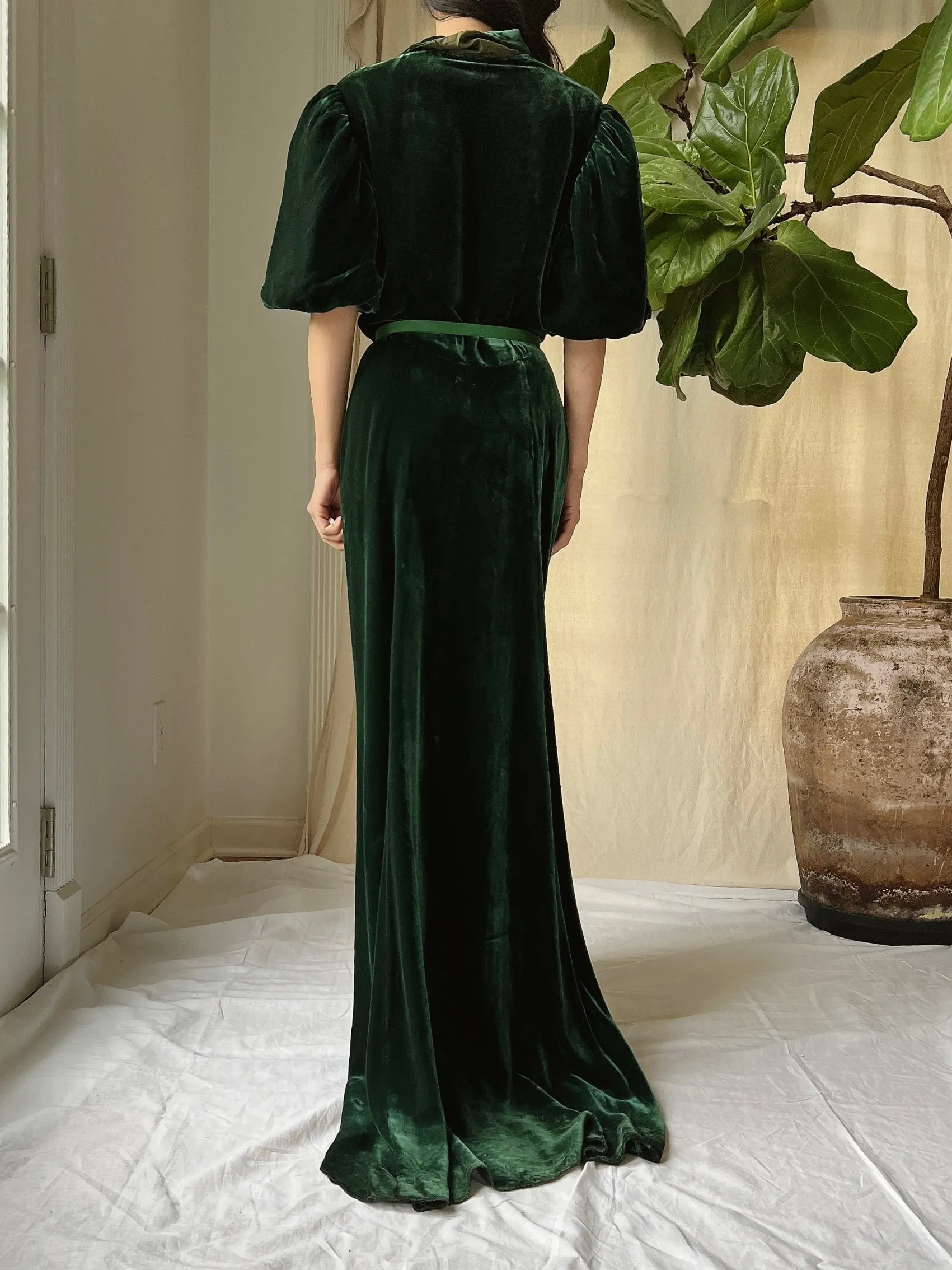 1930s Emerald Silk Velvet Gown - S