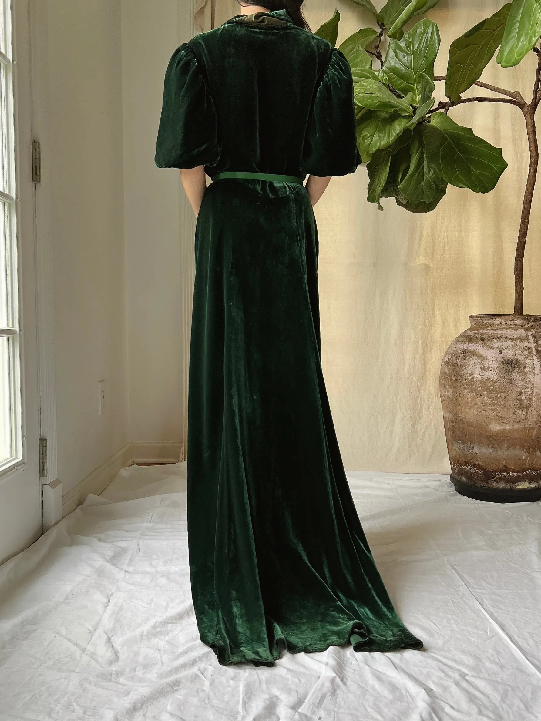 1930s Emerald Silk Velvet Gown - S
