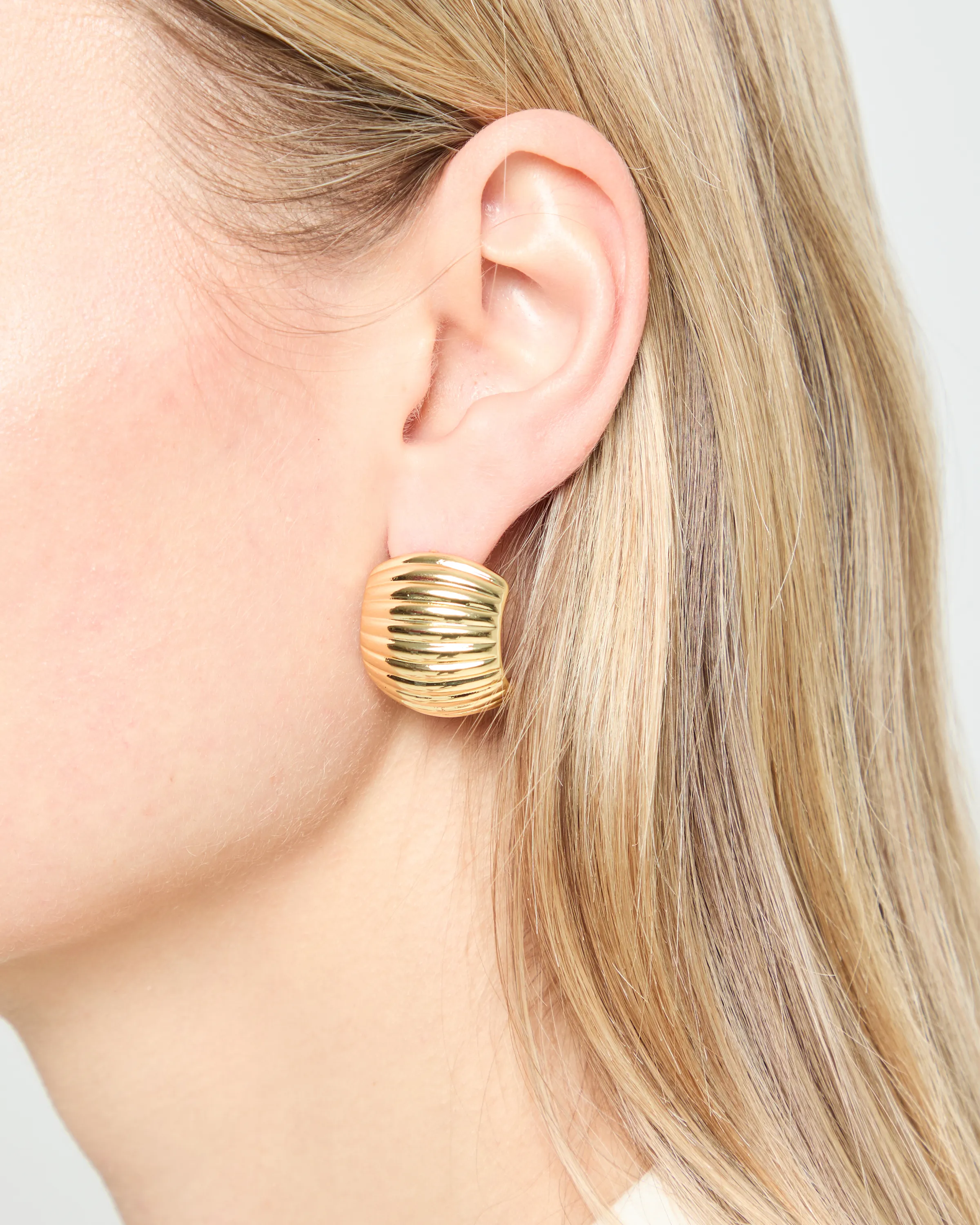 Chunky Ribbed Hoops