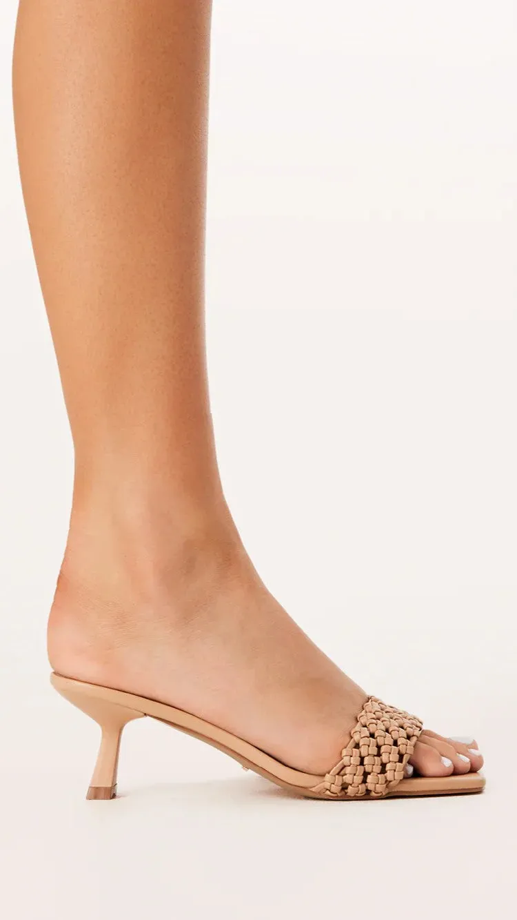 Michelle Heel - Desert
