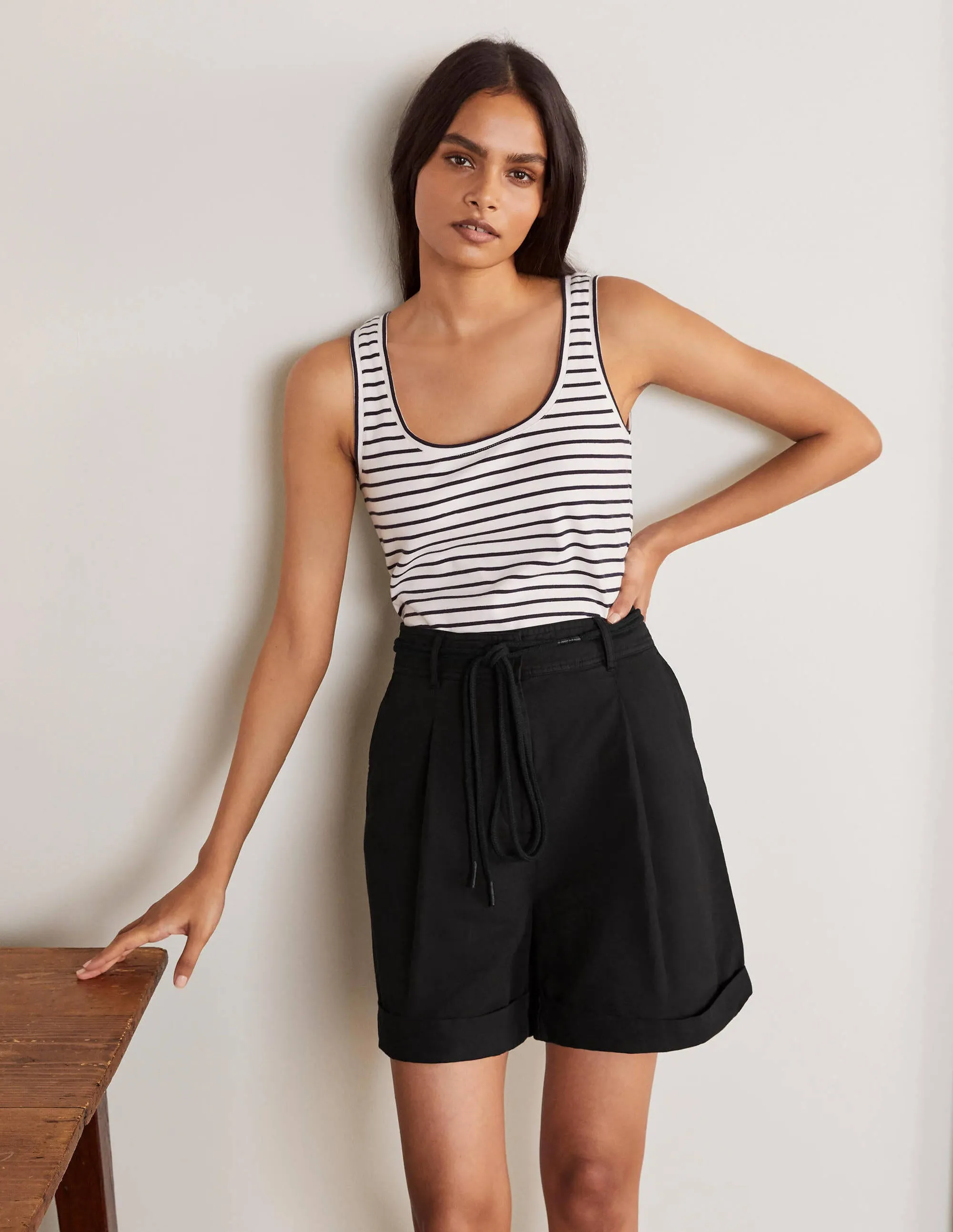 Portree Shorts-Black